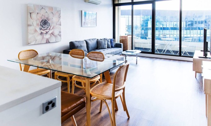 Cremorne Apartment | Remy Yarra River walk to MCG