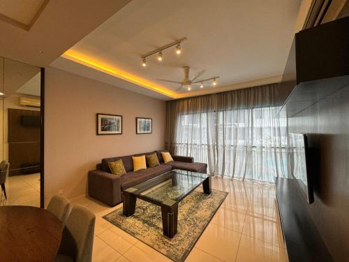 Bukit Jelutong Apartment | Escape to Renai Bukit Jelutong with Oceanfront Bliss