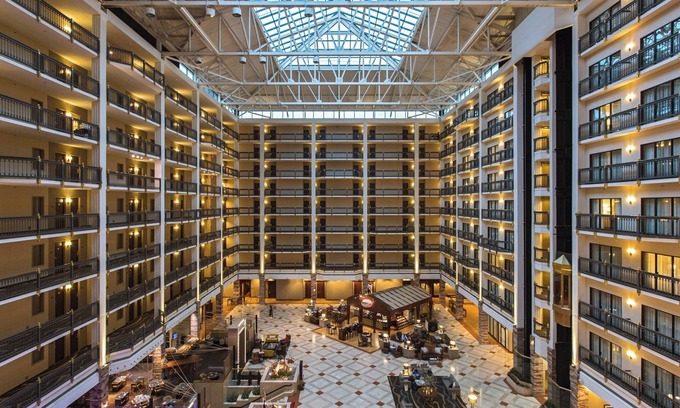 Arboretum Hotel | Discover Renaissance Austin Hotel: Eco-Friendly and Family-Savvy