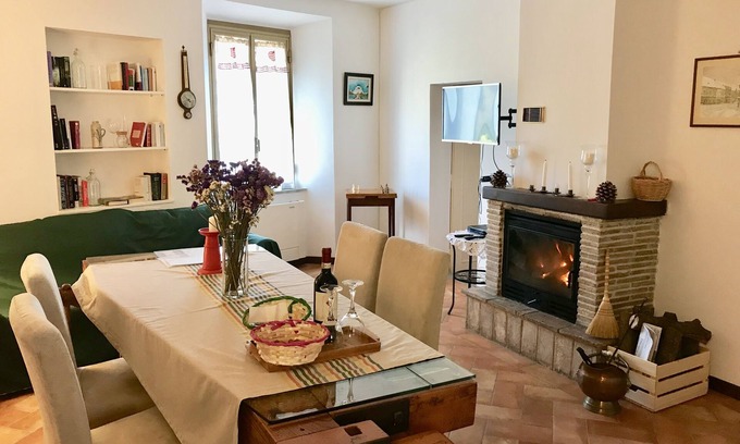 Ronciglione Apartment | Pet-Friendly Renaissance Boutique House with Ocean Views