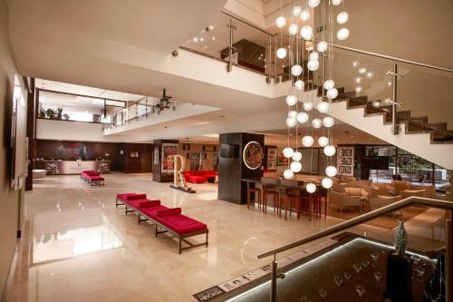Chacao Hotel | Elegant Stay at Renaissance Caracas La Castellana Hotel