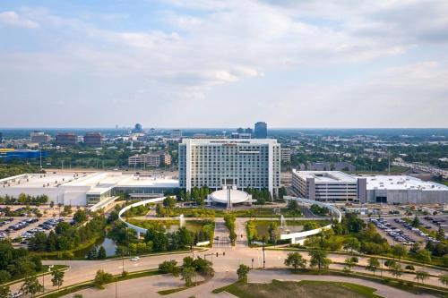Schaumburg Hotel | Unforgettable Stays at Renaissance Schaumburg Convention Center