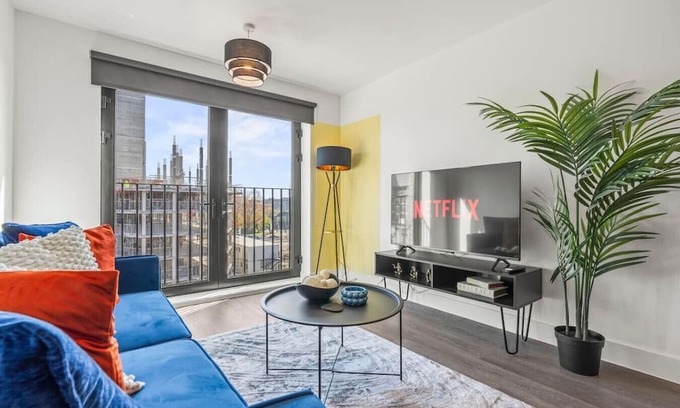 Vauxhall Apartment | Renaissance Suite | 2Bed | Sleeps 7 | Central