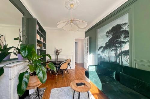 12th Arrondissement Apartment | Elegant Apartment Retreat in the Heart of Paris 12th