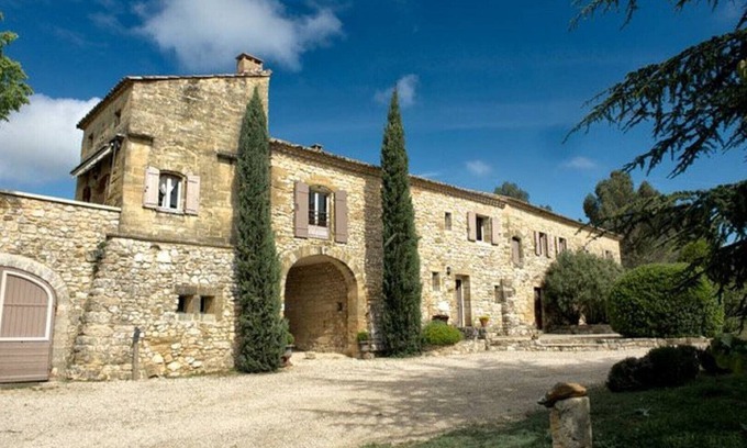 Arpaillargues-et-Aureillac Apartment | Exceptional Renoir Cottage with Pool and Ocean View