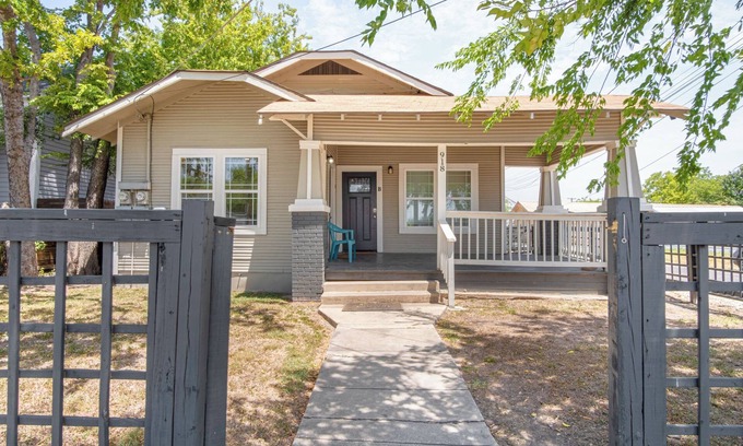 Near East Side Cottage | Cozy 2BR/2BA Retreat Near Downtown with Spa & Breakfast
