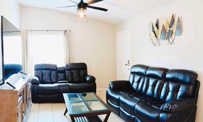 Lakeland Apartment | Cozy 2BR Apartment - Child Friendly & Quiet Retreat