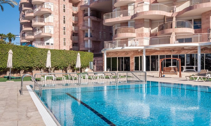 Eilat Apartment | Renovated 3-Bedroom Residence with Pool & Ocean View