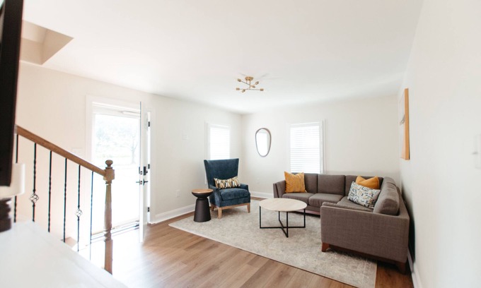Williamsburg House | Updated 3BR Home Near Williamsburg Winery with Outdoor Retreat