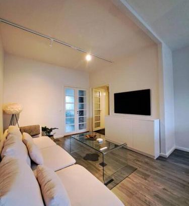 Lantinen District Apartment | Stylish 64m2 Renovated Apartment - Rated 9/10 by Guests
