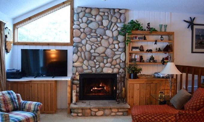 Harbor Springs Condo | Beautiful Harbor Cove: 4BR Oceanfront Retreat, Rated 9.8