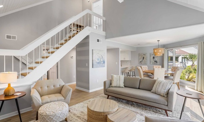 Spinnaker Beachhouses Villa | Renovated 2BR Villa Near Beach with Ocean Views & Amenities!