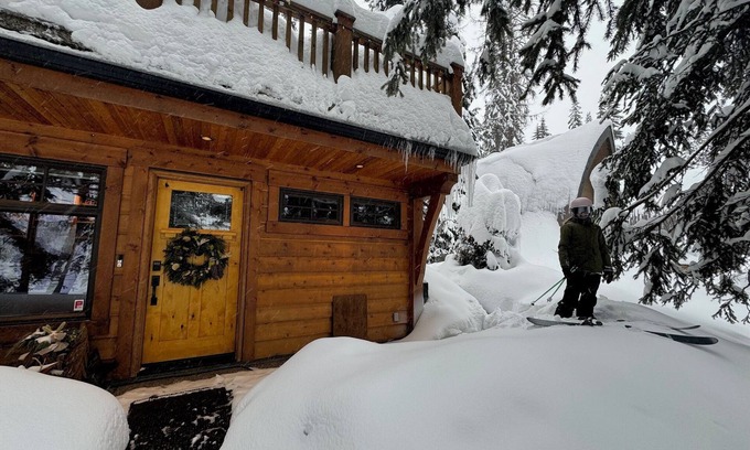 Silver Star Mountain Cabin | Renovated 2 bedroom cabin - amazing location, private hot tub, laundry, storage.