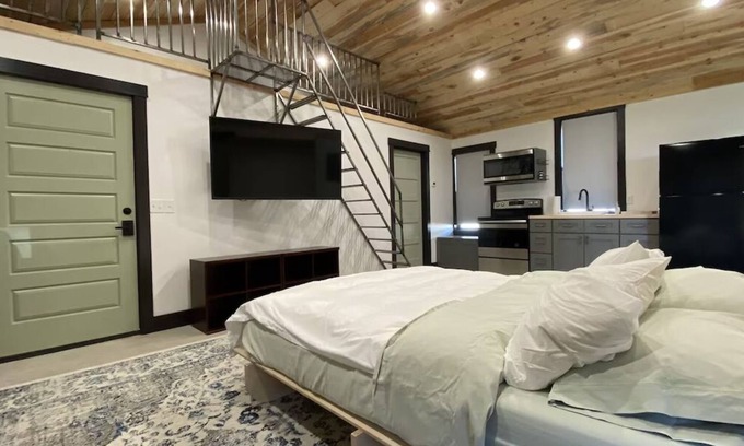 Burlington Cabin | Idyllic Cabin Getaway Near Yellowstone & Big Horn Mountains
