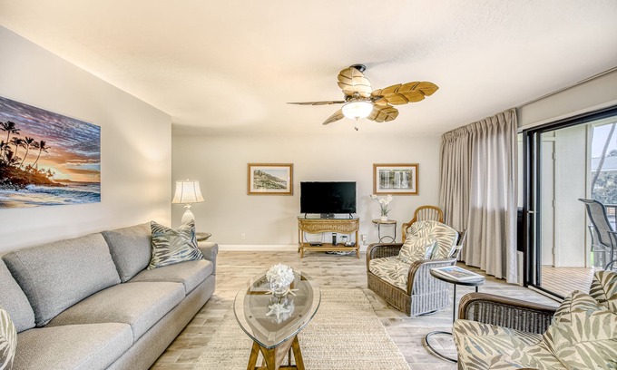 Hanamaulu Condo | Oceanfront Condo with Pool, Hot Tub & Incredible Views