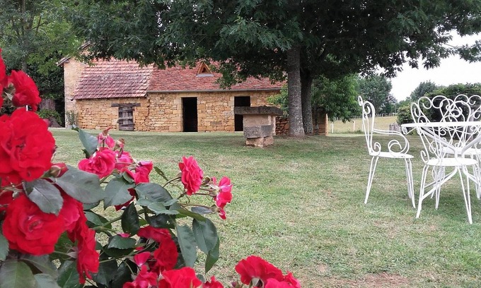 Manaurie House | Tranquil Country House Retreat with Pool and Spa Amenities