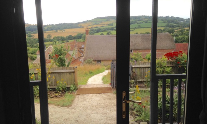 Bridport Cabin | Inviting Cricket Pavilion: Scenic Views & Pet-Friendly Stays
