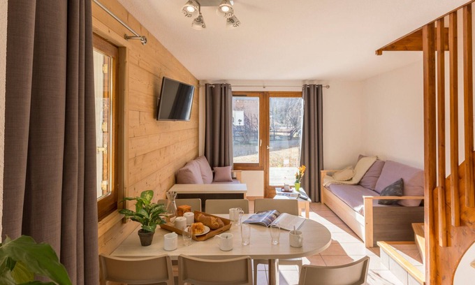 La Salle-les-Alpes Apartment | Cozy 2-Bedroom Apartment in La Salle-les-Alpes for Families