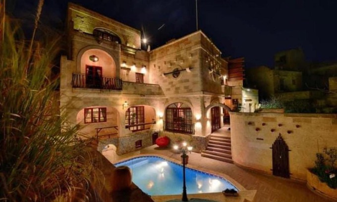 Nadur Villa | Renovated Farmhouse Retreat with Pool, Gym & Jacuzzi