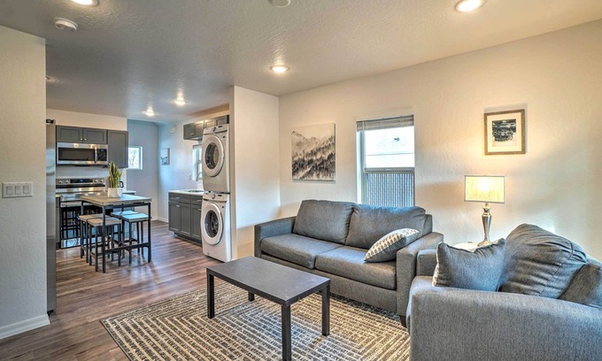 Southside House | Renovated Flagstaff Home with Spa & Breakfast near Downtown