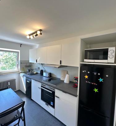 Weinsteige Apartment | Cozy Double Bed Apartment Steps from Marienplatz