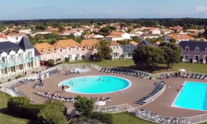 Bourgenay House | Renovated Vacation Home for 4-5 in Port Bourgenay-Talmont
