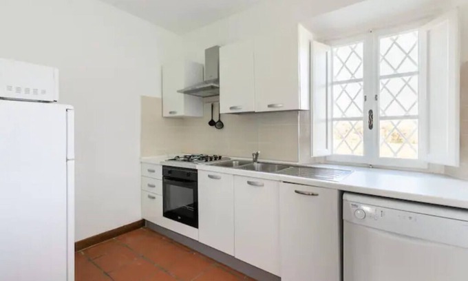 Capannori House | Inviting Grange in a Renaissance Villa Park with Breakfast