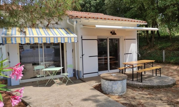 La Tranche-sur-Mer House | Cozy Villa La Tranche-sur-Mer with Kitchen & Spa Amenities