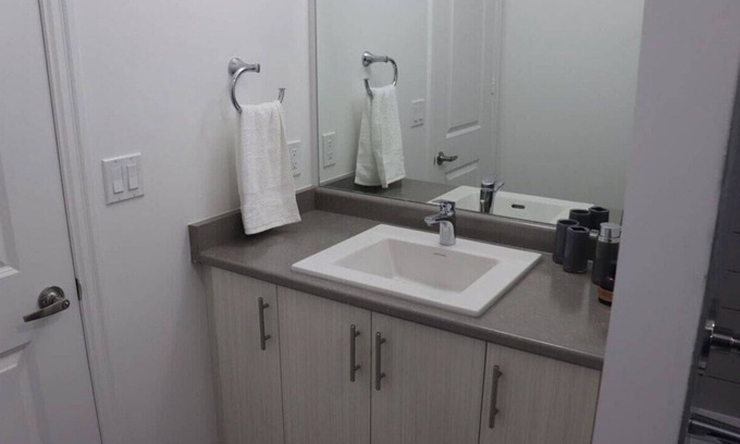 York Regional Municipality House | Renovated Home with Tall Ceilings in Prime Location