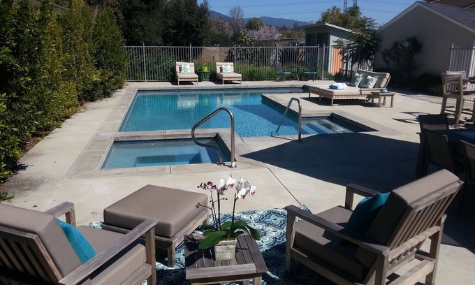 Pasadena House | Renovated Home with Pool & Mountain Views Near Parade