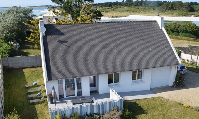Plougoulm House | Quiet Beach Retreat with Garden & 9.8/10 Guest Rating