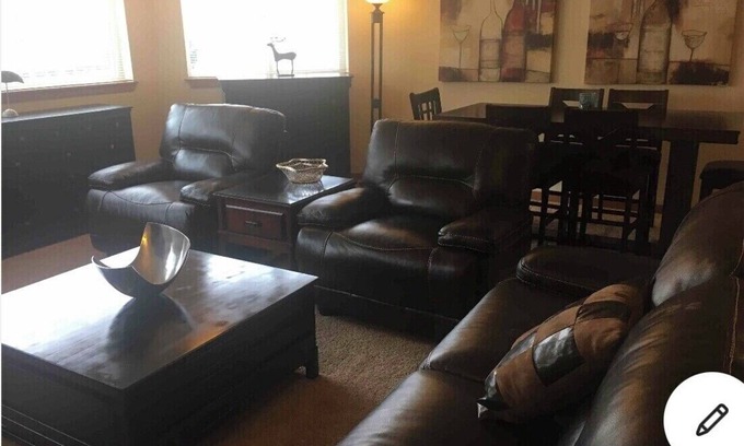 Bryn Mawr-Skyway Condo | Renovated 2-Bed/2-Bath Condo with Pool & Spa in Seattle