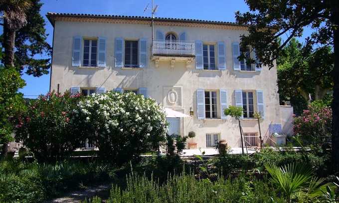Draguignan Villa | Enchanting Maison de Maître with Pool and Beautiful Garden