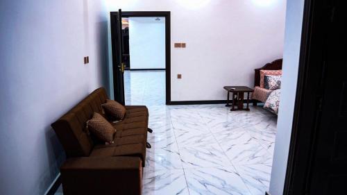 Mirpur Apartment | Modern Apartment with Hot Tub - Perfect for Families