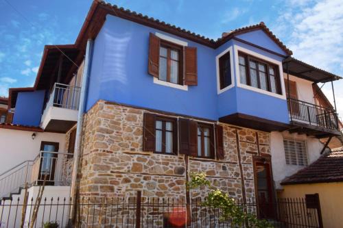 Arnaia House | Renovated Manor House with Pet and Child-Friendly Yard