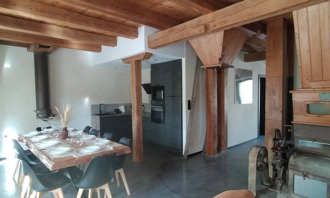 Saint-Maurice House | Renovated old mill for 10 people with Nordic bath and 4 bathrooms!