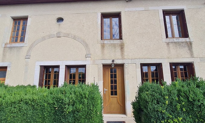 Mauvages Cottage | Gite Mauvages: Family-Friendly Retreat with Spa & Kitchen