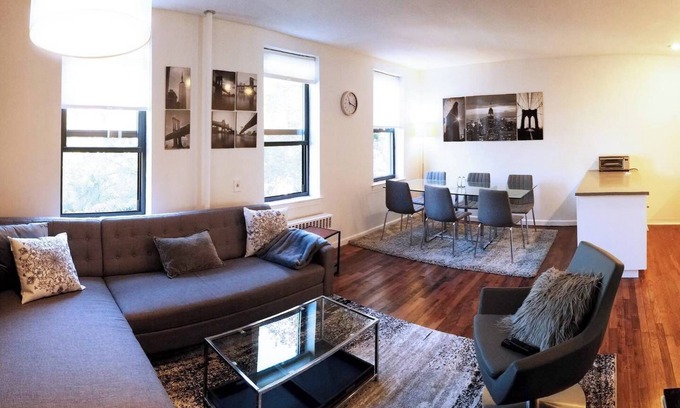 Gowanus House | Renovated spacious 2-bedroom apartment in Boerum Hill Brooklyn