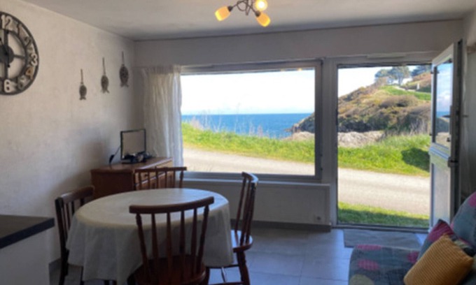 Le Palais Apartment | Cozy Studio Le Palais: Ideal for 4, Spa & Breakfast Included