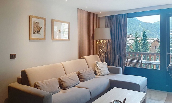 Val-d'Isere Apartment | Renovated studio Val-d'Isère center, balcony