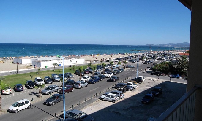 Saint-Cyprien Plage Apartment | Oceanfront Apartment Saint-Cyprien with Spa & Ocean Views