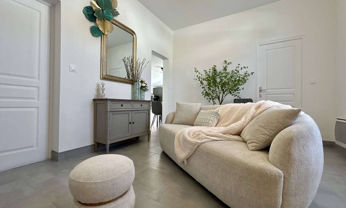 Royan House | Renovated Villa Michel in Royan, near beaches