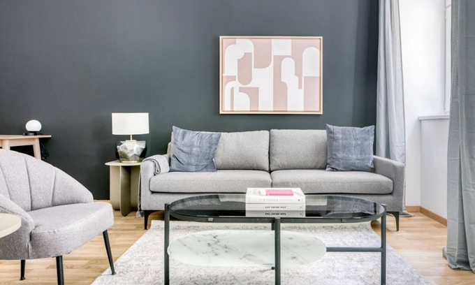 Wieden Apartment | Renovated 2BR Wieden in Historic Setting, Near HBF