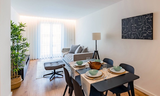 Bonfim Apartment | Experience Renovato Prestige: Spa & Family-Friendly Stay