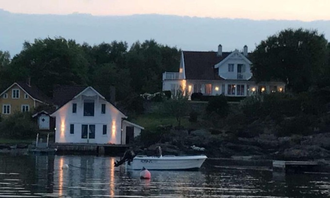 Mosterhamn House | Family-Friendly Getaway at Renovert Rorbu in Nature's Embrace