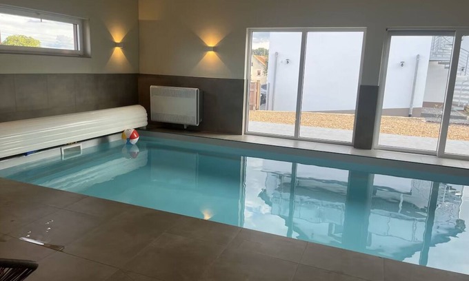 Mettlach House | Renovated Holiday Home with Heated Indoor Pool & Spa