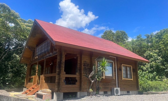Shima Cottage | Experience a Cozy Log House in Shima Mie with Breakfast
