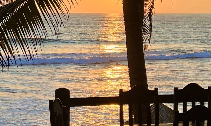 Saladita Cabin | Oceanfront Boutique Hotel with Kitchen for Family Getaways