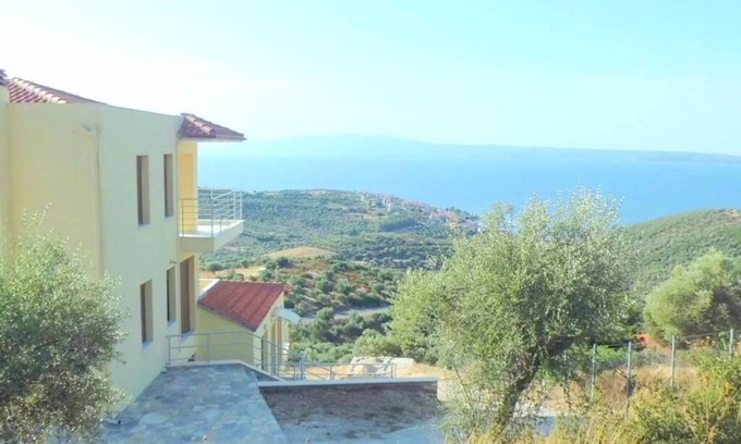 Pirgadikia Apartment | Seaside Escape: Apartment B ESTen in Halkidiki, Greece