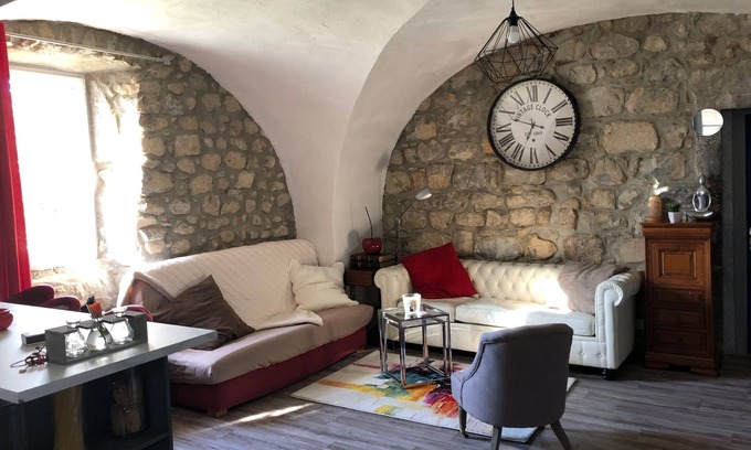 Ruoms Apartment | Historic 1856 Apartment with Oceanfront Views & Pool